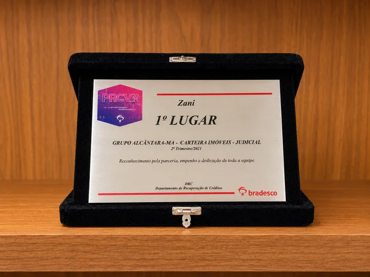 Placa de primeiro lugar em reconhecimento ao escritório