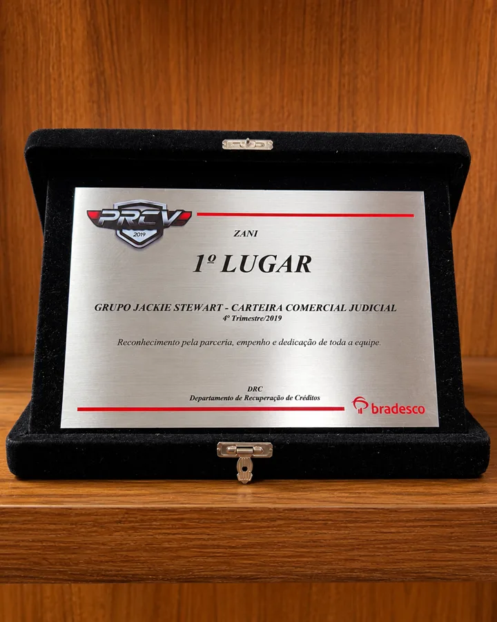 Troféu recebido em reconhecimento à atuação do escritório